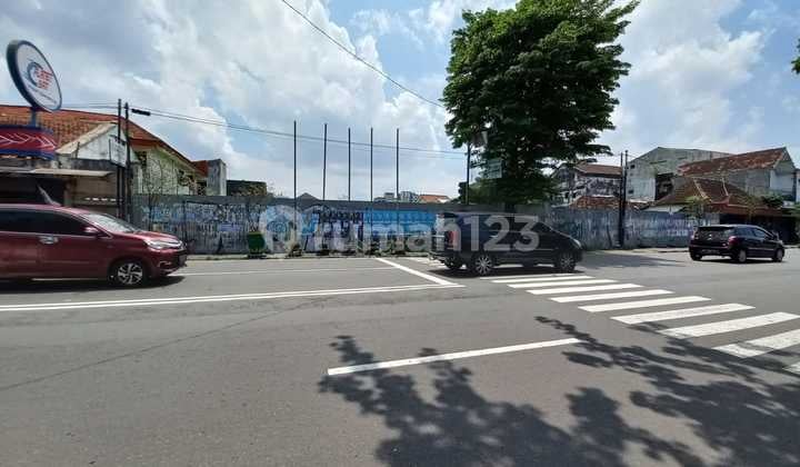 Potential land in the center of Yogyakarta city. Potential land in the center of Yogyakarta city.