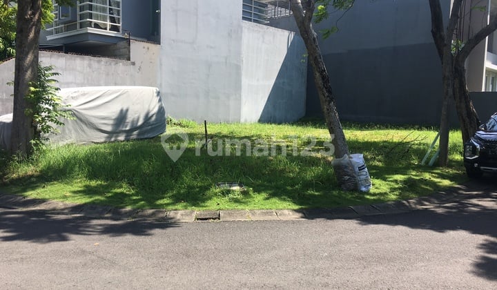 Tanah Hook di Graha Family Surabaya, Blok Depan Tanah Hook di Graha Family Surabaya, Blok Depan