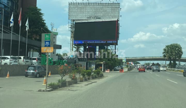 Tanah Arah Bandara Soekarno Hatta Pinggir Tol