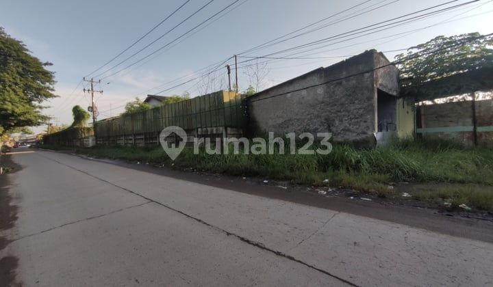 Land with Full Perimeter Wall in Cirebon City Warehouse Area