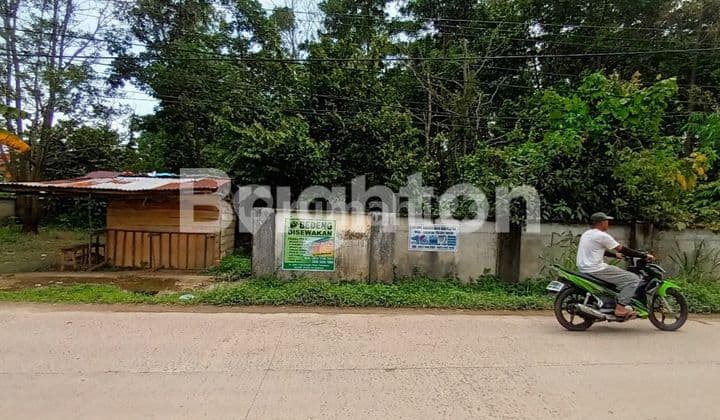 LOKASI PINGGIR JALAN AS TANAH KERAS BEBAS BANJIR