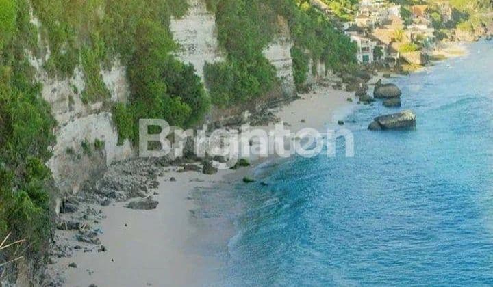 TANAH LANGKA TEBING LAUT CLIFTFRONT DI PANTAI BINGIN, ULUWATU BALI