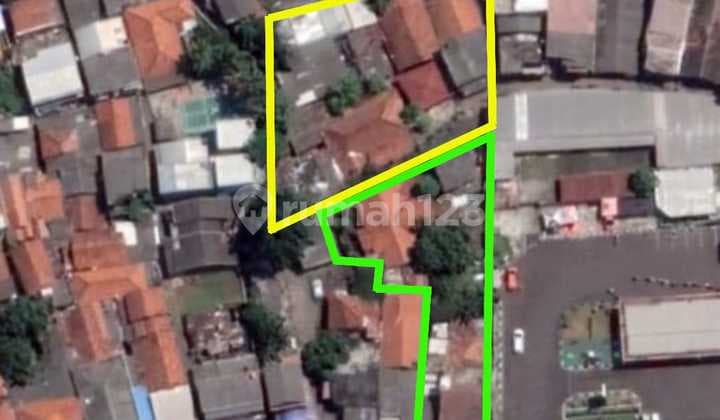 Di Jl Aria Putra Raya Ciputat Tangerang Selatan