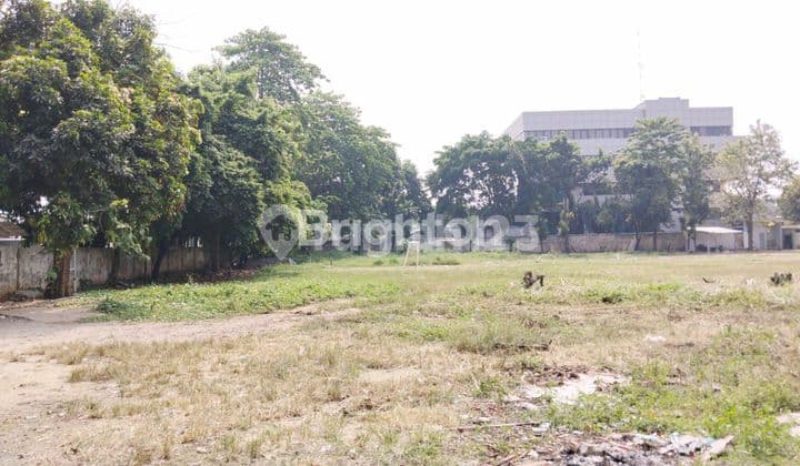 Strategic large land in Kramat Jati, East Jakarta