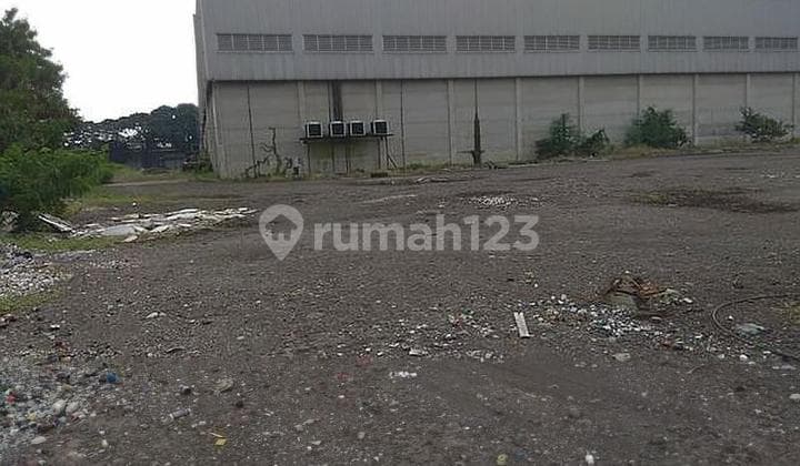 Lahan Parkir Di Cakung Kawasan Pergudangan