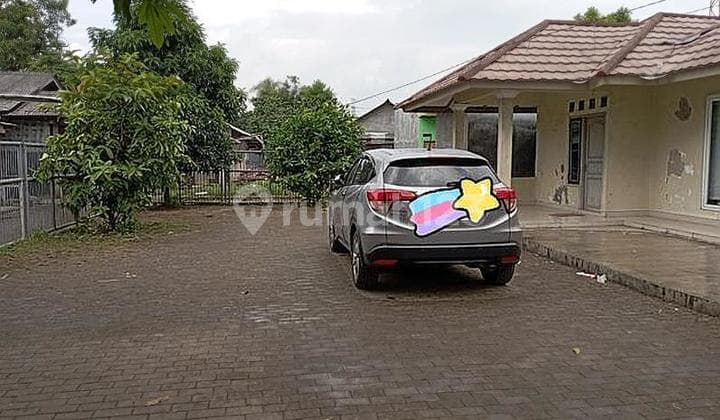 Land and Building Location in Peusar Tangerang