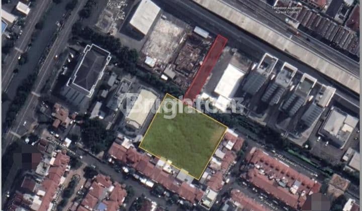 LAHAN LUAS DI KAWASAN ELIT KELAPA GADING