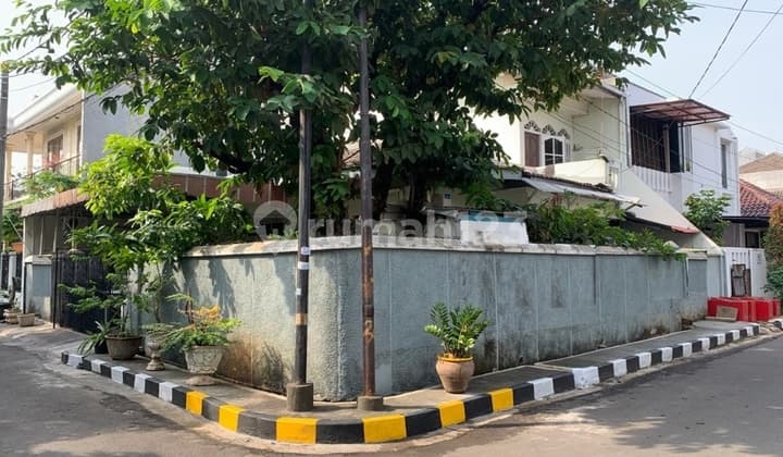 Rumah Lama Dalam Komplek Pulo Asem Rawamangunposisi Hook