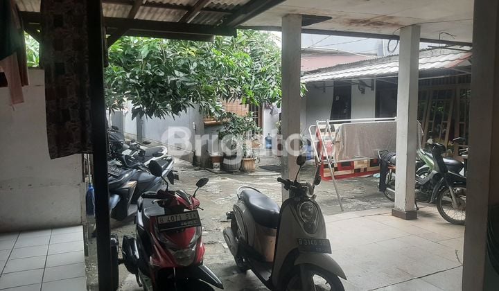 RUMAH TUA HITUNG TANAH DIFATMAWATI JAKARTA SELATAN