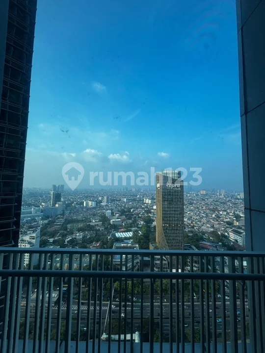 Perkantoran, di Central Park Apl Soho Capital