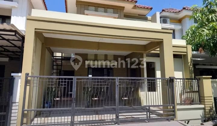 RUMAH CENTRAL PARK A. YANI REGENCY KETINTANG GAYUNGSARI SURABAYA