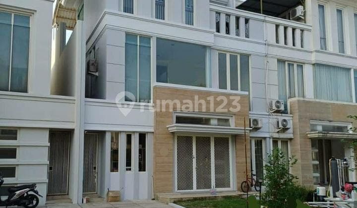 Jual Sewa Rumah Pakuwon Indah Siap Huni