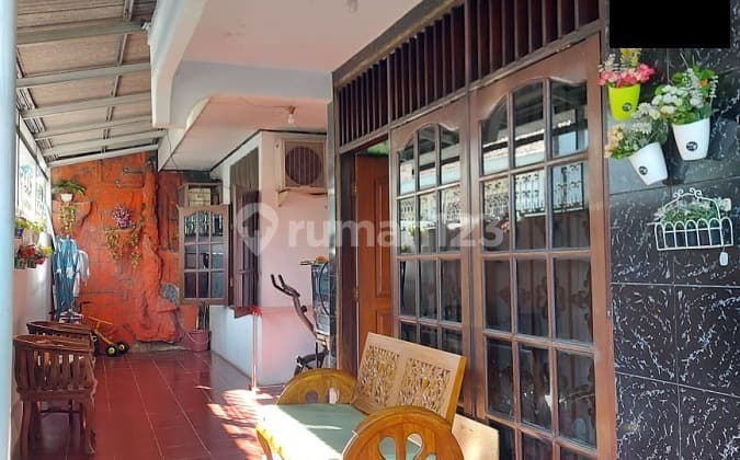 Di Jual Rumah Hook Siap Huni di Pondok Indah Jakarta Selatan