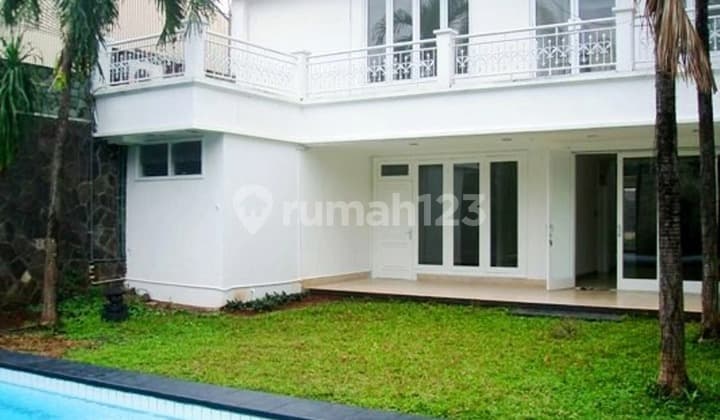 Close To Jis Classic Style Nice Garden And Pool