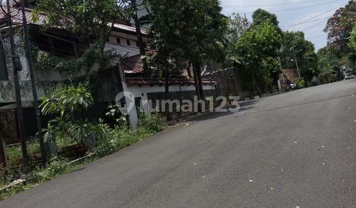 Terusan Hang Lekir Area Premium Ruma Tua Hitung Tanah Kotak Badan Jan SHM di Simprug Rumah