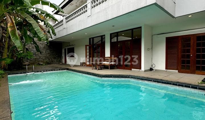 Quiet And Secure In One Gate System Area Classic Style Njca Garden And Pool