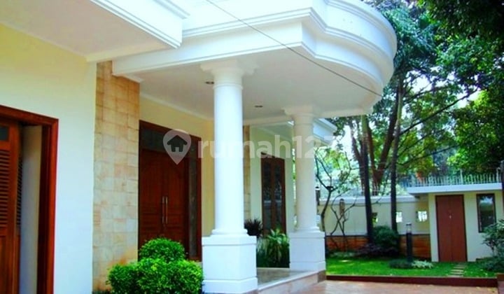 Close To Jis Quiet And Secure Area Classics Style
