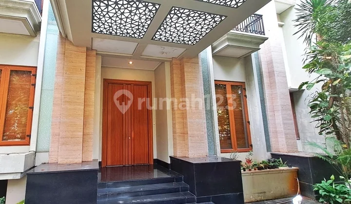 Rent House in Pondok Indah