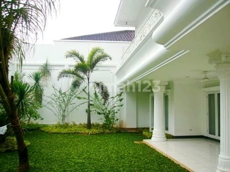 Luxury House, Classics Style, Very Quiet, Prime Area