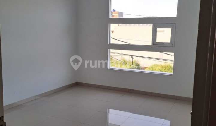 Beautiful Minimalist House In Taman Holis Indah