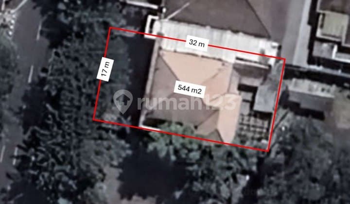 Langka Jarang Ada Rumah Usaha Luasan Kecil Ex. Bank Di Raya Darmo