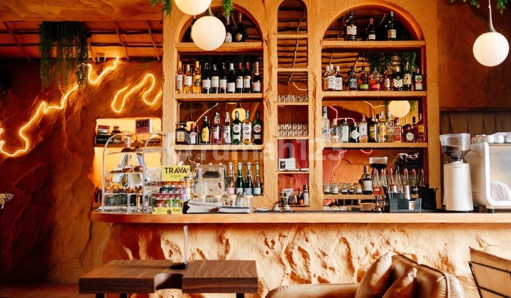 Leasehold - Fully Equipped Bar, Café & Nightlife Venue Ready To Operate