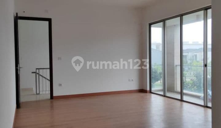 For Sale Golf Island House 10x15, 2 floors, Move-In Ready