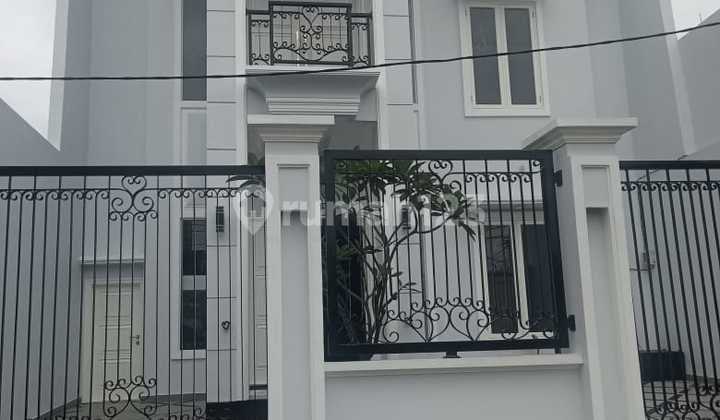 Rumah Cantik Minimalis Dalam Komplek Lokasi Dekat Rumah Sakit dan, Jalan Raya Kolonel Sugiono Duren Sawit Jakarta Timur.