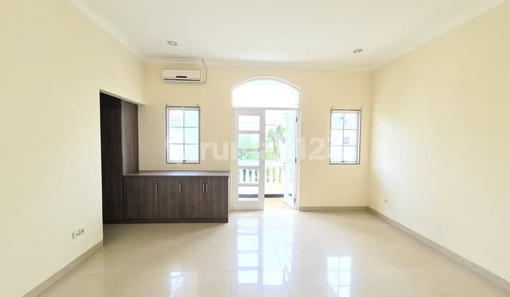 Disewakan Rumah Florence Pik - Jakarta Utara