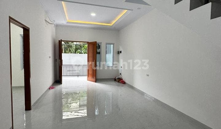 Di Jual Rumah Siap Huni di Muara Karang 8x15 2,5lt Brand New Minimalis