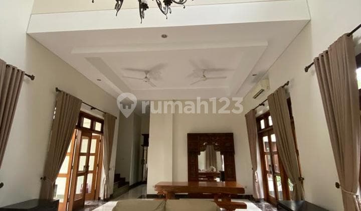 Dijual Rumah2 Lantai di Cikini - Jakarta Pusat