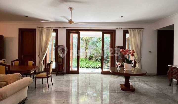Dijual Rumah Siap Huni di Kebayoran Baru - Jakarta Selatan