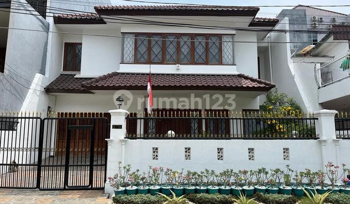 Dijual Rumah Bagus SHM Semi Furnish Bangunan thn 2000 Di Pluit Selatan