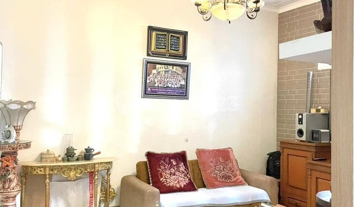 Rumah Hook Cinere Depok Akses 3 Tol Andara ,Limo,Krukut