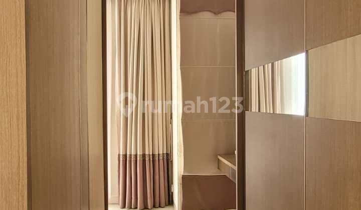 Rumah Cakep Homey Siap Huni Selangkah Ke Swimming Pool