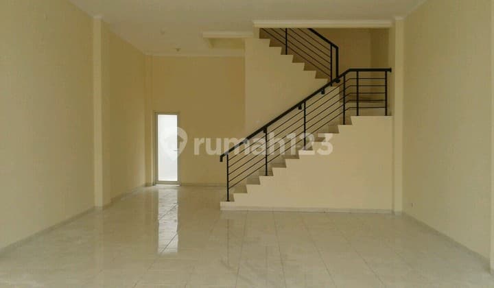 Ruko Ukuran Besar di Alam Sutera, Strategis Hadap Jalan