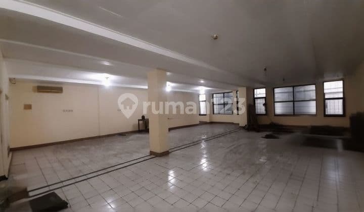 For Rent: Linked Shophouses Boulevard Gading Serpong