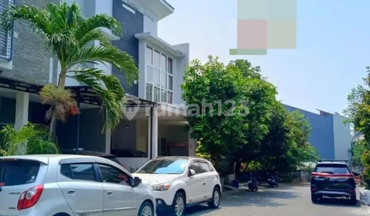 Rumah Di Pondok Kelapa Dalam Komplek Dekat Kolam Renang