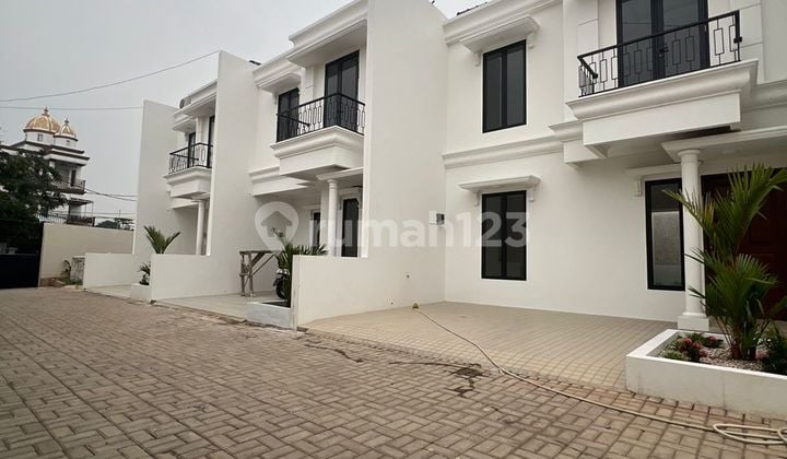 Title: Ready-to-Occupy House in Dala Cluster, Jatibening Location Near Ratna Main Road and Near Jati Bening Toll Access