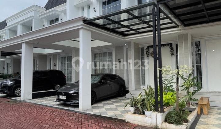Rumah Modern 'American Klasik Siap Huni Hanya 5 Menit ke Pintu Toll Semi Furnished Dalam Cluster Ada Fasilitas Cluster , Nyaman Aman dan Lingkungan Bebas Banjir Lokasi Strategis di Bambu Apus Cipayung Jakarta Timur