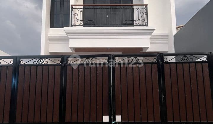 Rumah Siap Huni Dalam Komplek Nyaman dan Tidak Banjir Lokasi Dekat ke Akses Tol Jatiwaringin 5 km ke LRT Gateway Jatibening Hanya 3,5 Km ke Pintu Tol Dalam Kota 20 Menit ke Pusat Perkantoran Kuningan, Gatot Subroto dan Sekitarnya di Jatiwaringin Bekasi