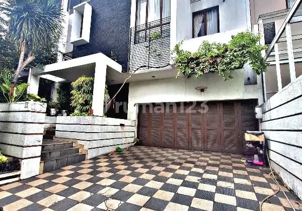 Rumah Siap Huni Harga Murah Fulfurnished Raw Jalan Lebar 6 Meter Dalam Komplek Elit Lokasi Strategis Keamanan Terjaga 24 Jam Dekat ke Pintu Tol Becakayu, Dekat Jalan Raya Kalimalang dan Perkantoran di Bilymon Pondok Kelapa Duren Sawit