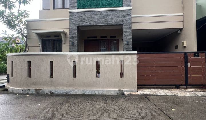 Rumah di Jatiwarna Pondok Gede Hook Kokoh Dalam Komplek