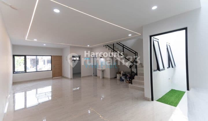 Turun Harga. Dijual Rumah Siap Huni Sutera Flamboyan, Alam Sutera