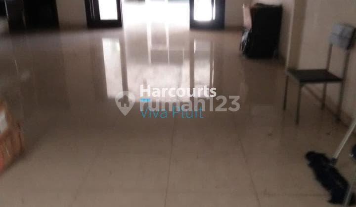 Disewakan Gudang 2 Lantai di Jalan Raya Bekasi Timur. Harga Nego