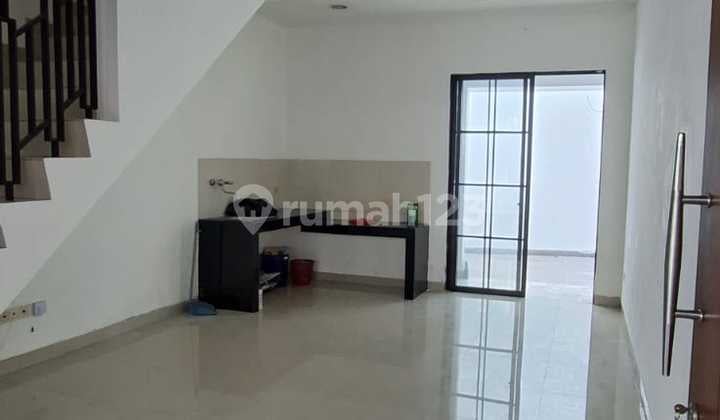 Beautiful House for Rent, Just Renovated, Looks Like New