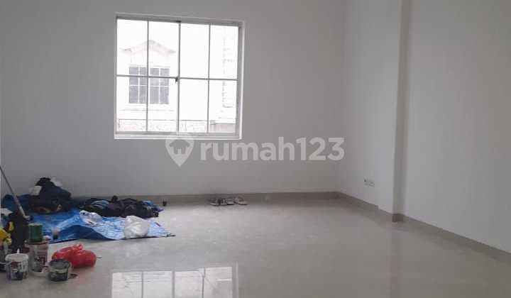 Disewakan Ruko 4 Lantai Green Lake City