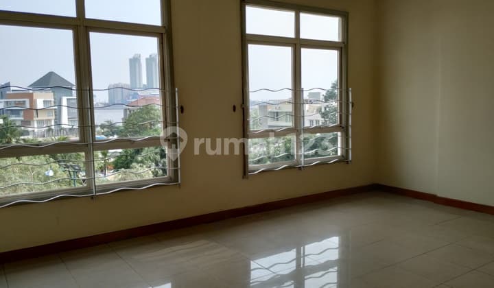 Pearl Beach Apt., negotiable price