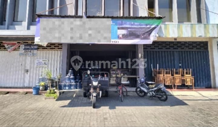 Ruko 2 12 lantai Taman Tiara Regency