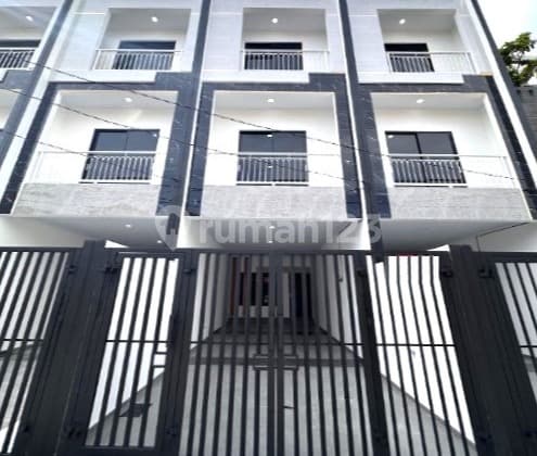 Rumah 3Lt Luas 68M Tanjung Duren Jakarta Barat